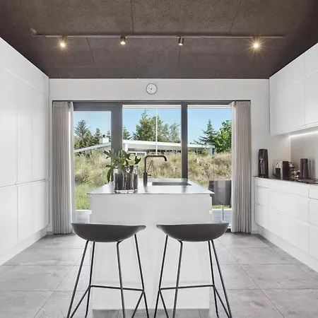 Anderson - From The Sea By Interhome Hals
